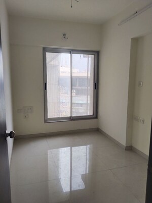 Room in 2.5 BHK Apartment at Chandak 34 Park Estate, Goregaon West – for Sale