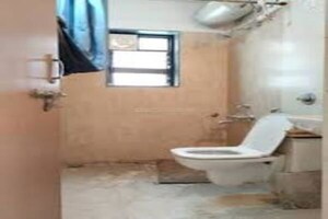 Bathroom in 1 BHK Apartment at Salt Lake Sector V – for Rent