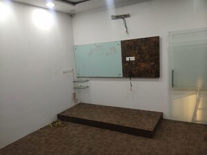 Room in  Office Space at Prahlad Nagar – for Rent
