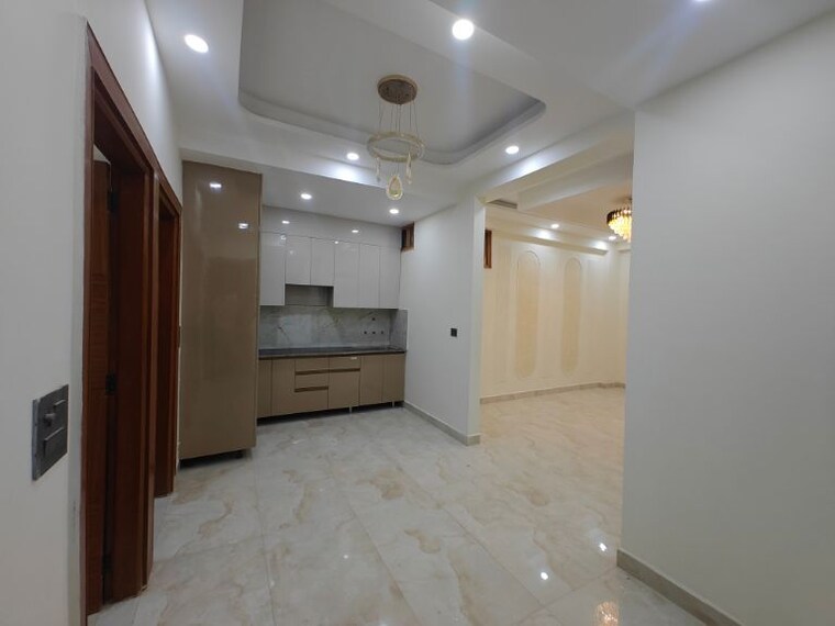 Bathroom, sector 73 3 Bedroom 1450 Sq.Ft. Builder Floor In Sector 73 Noida 10156246