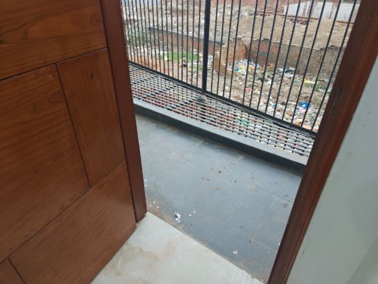 Balcony, sector 73 2 Bedroom 1000 Sq.Ft. Builder Floor In Sector 73 Noida 10156278