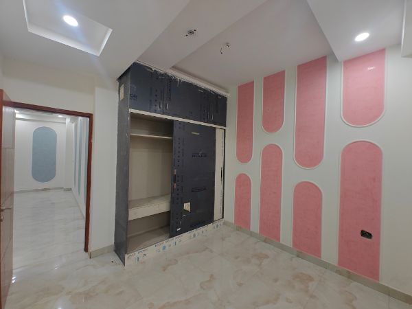 2 BHK + Extra Room Builder Floor For Sale in Sector 73