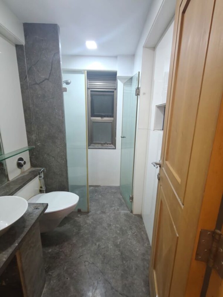Bathroom, ekta-eros 3 Bedroom 1250 Sq.Ft. Apartment In Khar West Mumbai 10156260