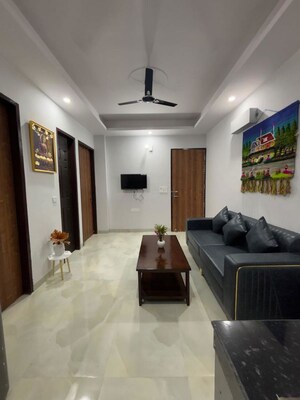 Bedroom in 2 BHK Builder Floor at Sector 52 – for Rent