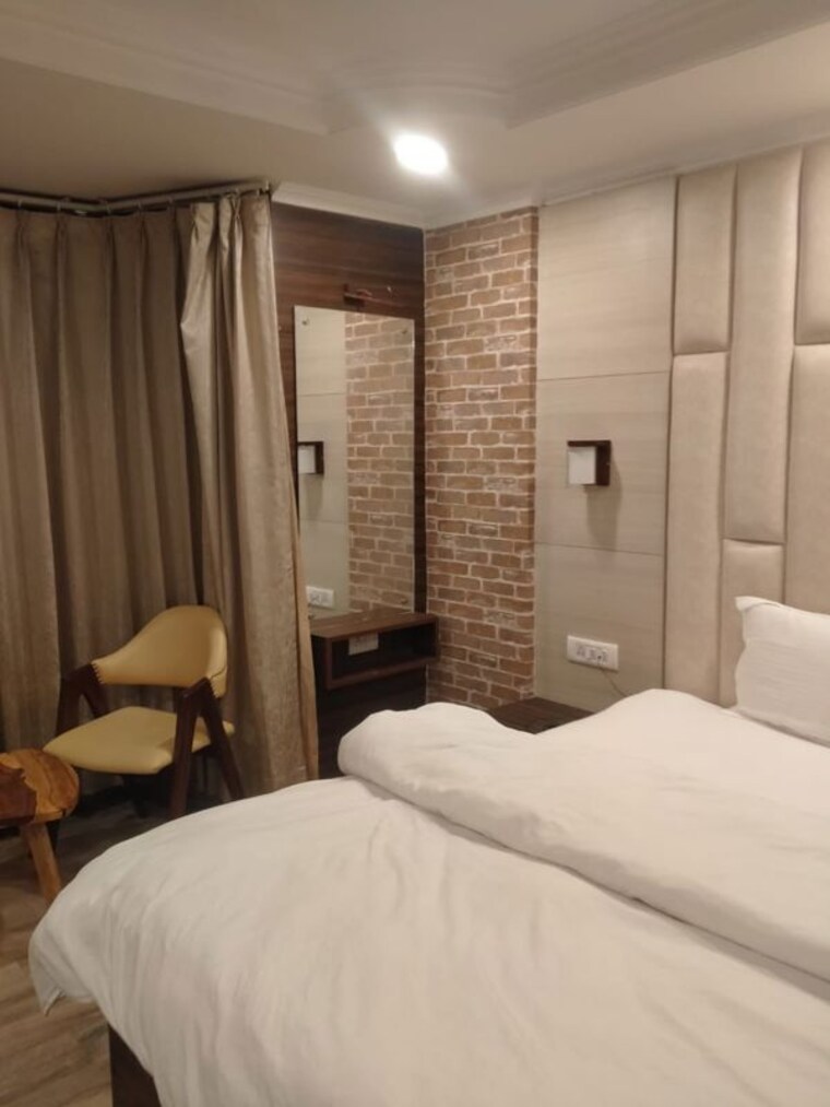 Bedroom, chittaranjan park 3 Bedroom 160 Sq.Yd. Builder Floor In Chittaranjan Park Delhi 10156437