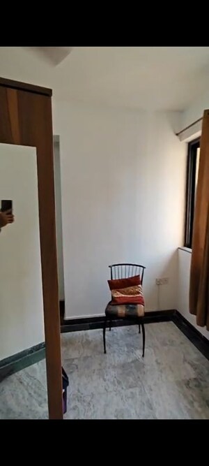 Furnished Amenities in 2 BHK Apartment at Hiranandani Estate Princeton, Ghodbunder Road – for Rent
