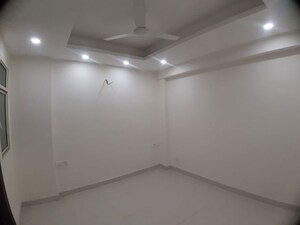 Room in 4 BHK Builder Floor at Sector 45 – for Rent