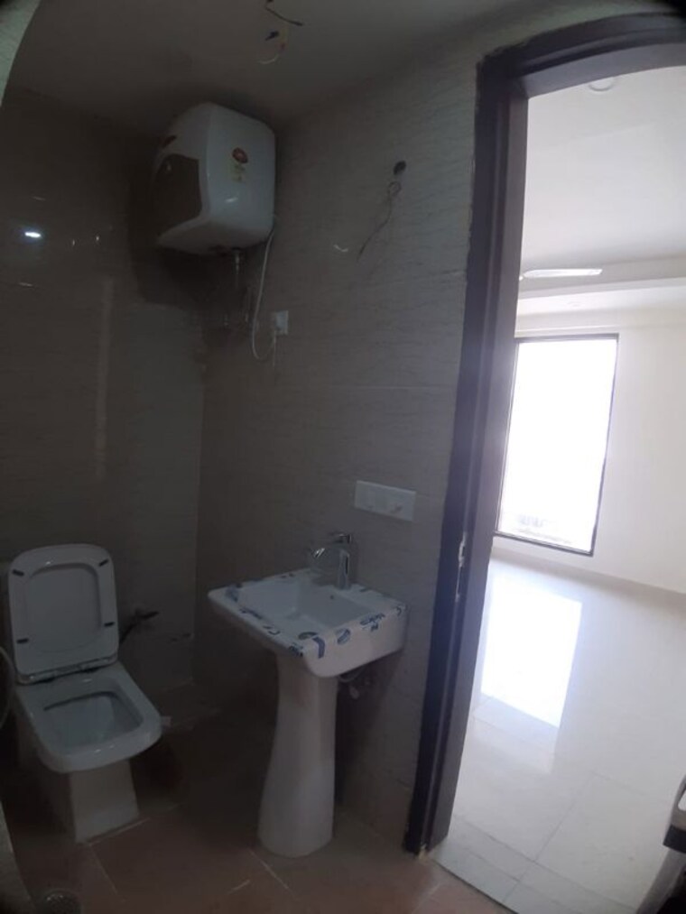 Bathroom, sector 45 4 Bedroom 2400 Sq.Ft. Builder Floor In Sector 45 Gurgaon 10156444