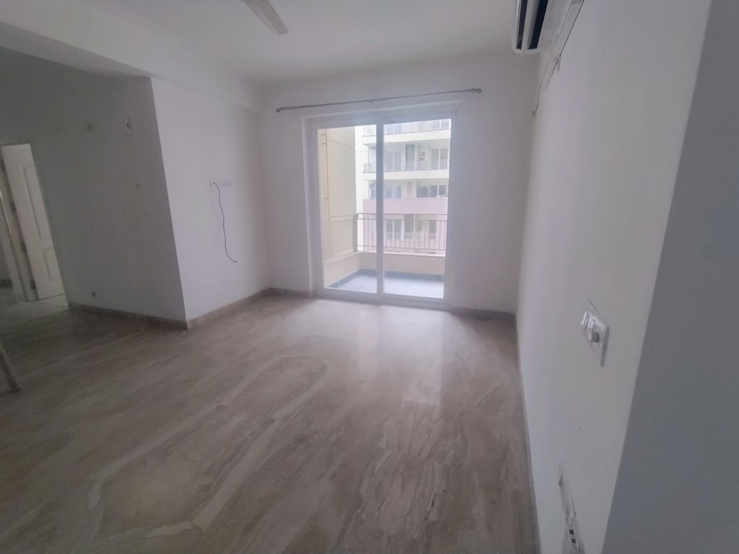 3 BHK 1945 Sq.Ft. Apartment in Supertech Araville