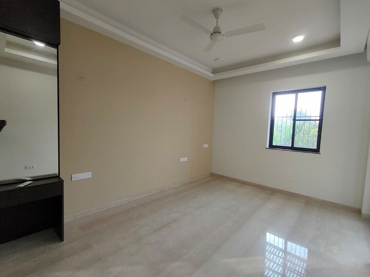 Room, unitech-south-city-1 3 Bedroom 2500 Sq.Ft. Builder Floor In South City 1 Gurgaon 10156463