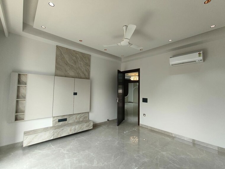 Room, sector 45 4 Bedroom 3200 Sq.Ft. Builder Floor In Sector 45 Gurgaon 10156468