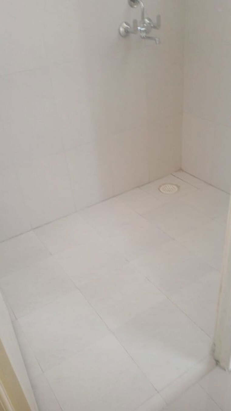 Room, rof-amaltas 2.5 Bedroom 645 Sq.Ft. Apartment In Sector 92 Gurgaon 10156470