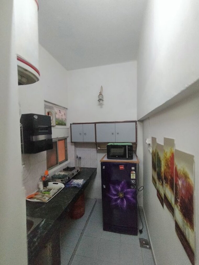 Kitchen, defence colony Studio 350 Sq.Ft. Apartment In Defence Colony Delhi 10156472
