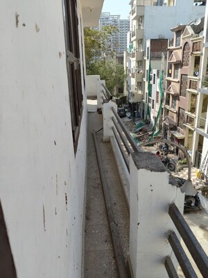 Balcony in 1 BHK Builder Floor at Kohli One Malibu Town, Sector 47 – for Rent