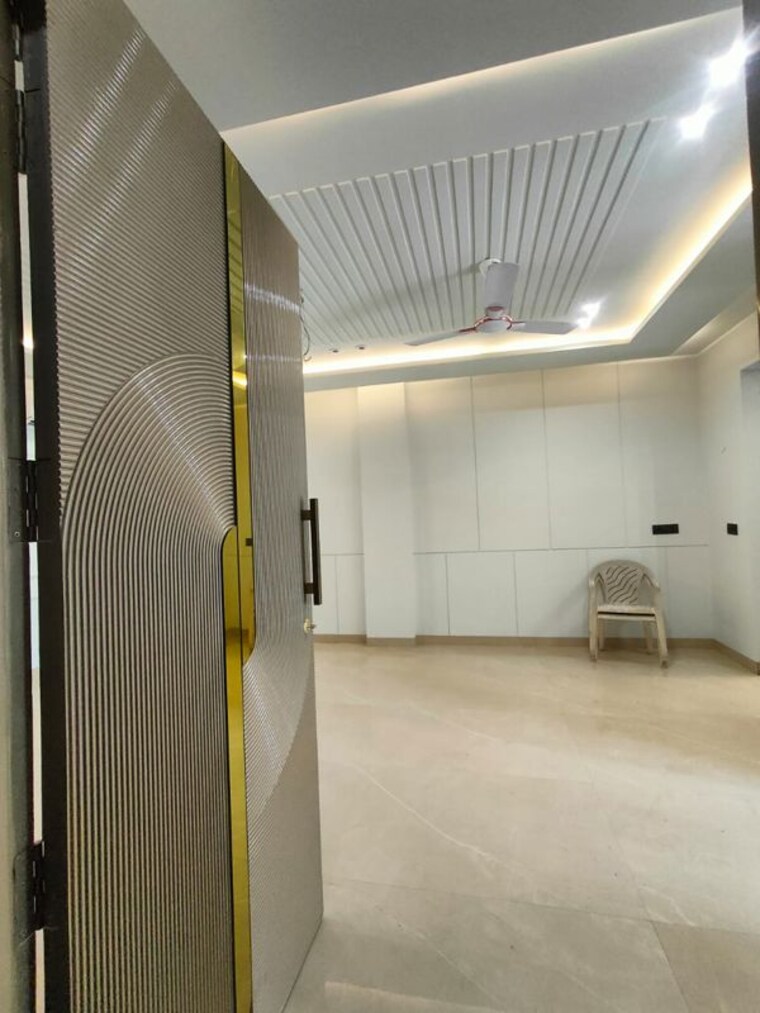 Bathroom, unitech-south-city-1 3 Bedroom 1800 Sq.Ft. Builder Floor In South City 1 Gurgaon 10156482