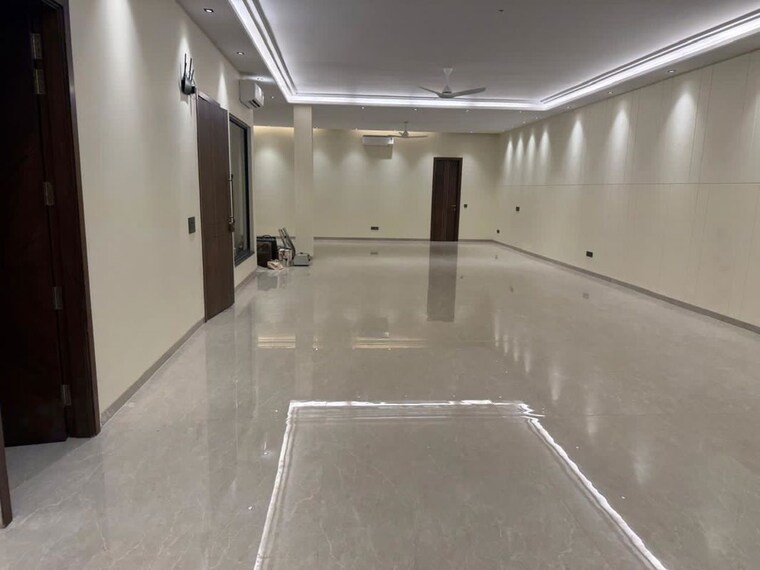 Kitchen, safdarjung enclave Commercial Office Space 200 Sq.Yd. In Safdarjung Enclave Delhi 10156483