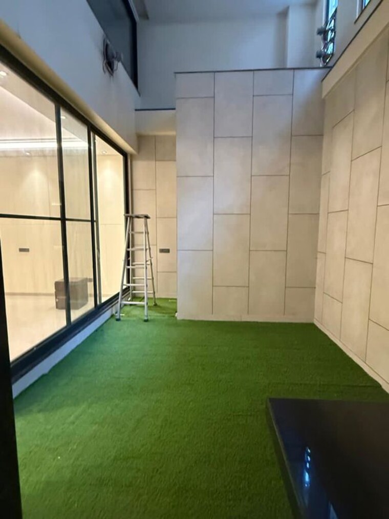 Balcony, safdarjung enclave Commercial Office Space 200 Sq.Yd. In Safdarjung Enclave Delhi 10156483