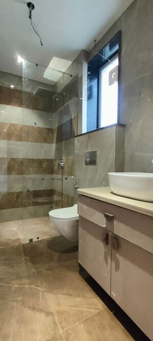 Kitchen in 3 BHK Builder Floor at Unitech South City 1, South City 1 – for Rent