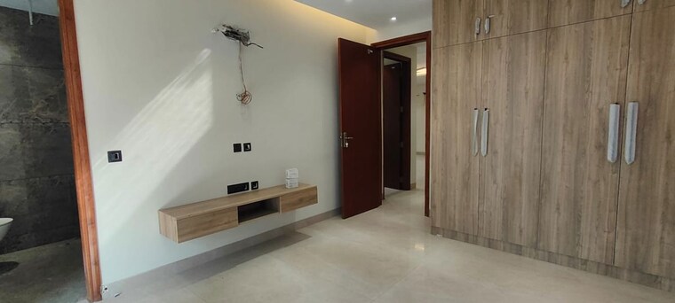 Room, unitech-south-city-1 3 Bedroom 1800 Sq.Ft. Builder Floor In South City 1 Gurgaon 10156488