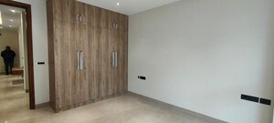 Room in 3 BHK Builder Floor at Unitech South City 1, South City 1 – for Rent