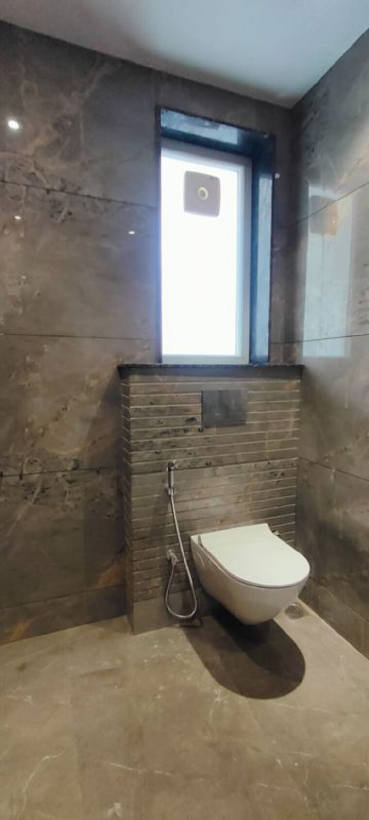 Bathroom, unitech-south-city-1 3 Bedroom 1800 Sq.Ft. Builder Floor In South City 1 Gurgaon 10156488