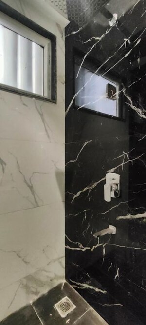 Kitchen in 3 BHK Builder Floor at Unitech South City 1, South City 1 – for Rent