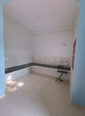 Furnished Amenities in 1 BHK Independent House at Eldeco Udyan II, Raebareli Road – for Rent