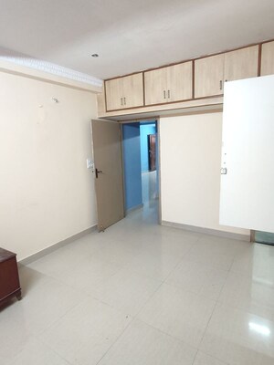 Room in 2 BHK Builder Floor at New Thippasandra – for Rent