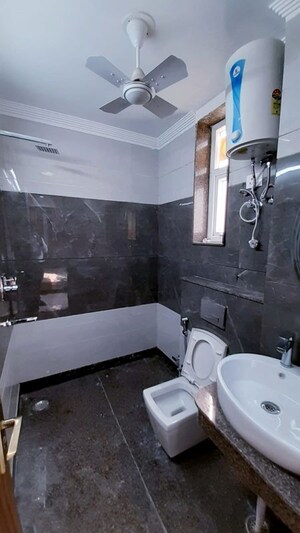 Master Bedroom in 1 BHK Builder Floor at Ansal Sushant Lok I, Sector 43 – for Rent