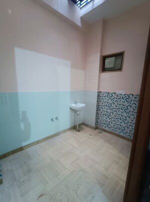 Room in 2 BHK Independent House at Eldeco Udyan II, Raebareli Road – for Rent