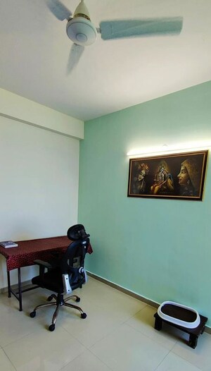 Furnished Amenities in 2 BHK Apartment at Signature Global City 63A, Sector 63a – for Rent