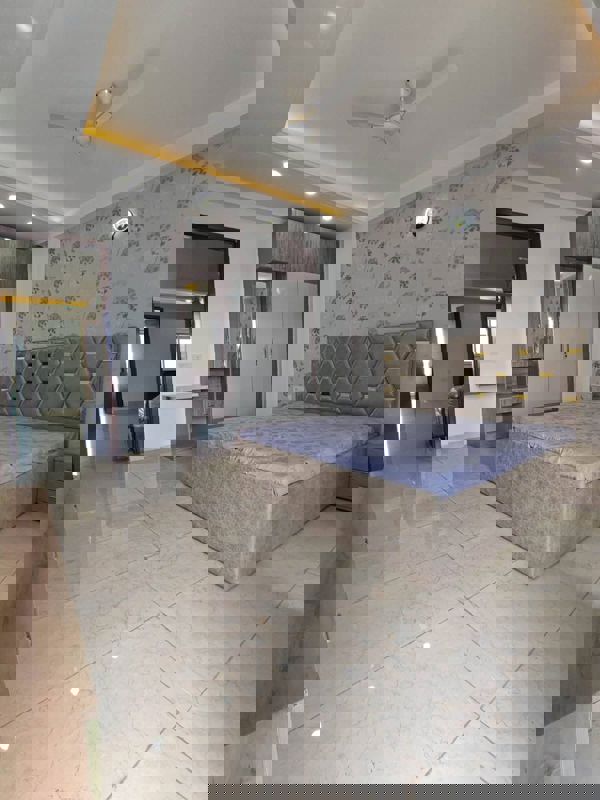 3 BHK 1805 Sq.Ft. Builder Floor in Unitech South City 1