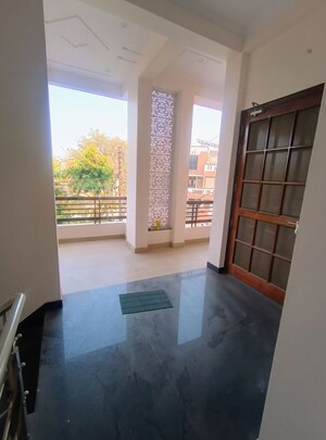 Room in 3 BHK Independent House at Eldeco Udyan II, Raebareli Road – for Rent