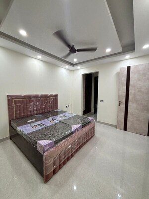 Bedroom in 2 BHK Builder Floor at Sector 57 – for Rent