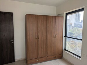 Room in 2 BHK Apartment at Kalpataru Mugnus, Bandra East – for Rent