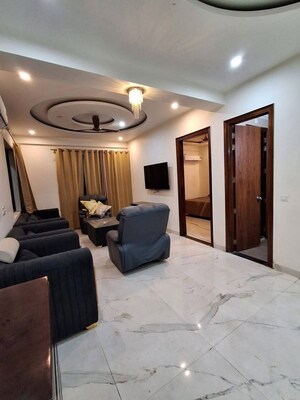 Living Room in 3 BHK Builder Floor at Sector 45 – for Rent