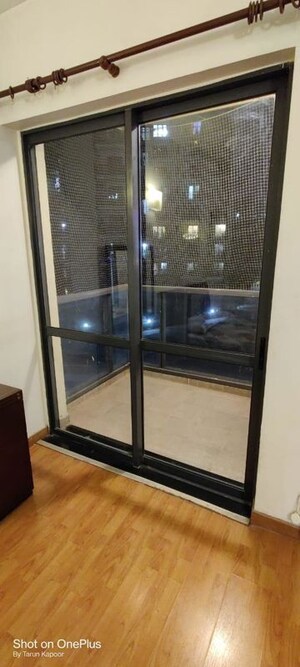 Bathroom in 3 BHK Apartment at Unitech Uniworld Gardens, Sector 47 – for Rent