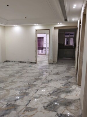 Room in 3 BHK Builder Floor at Sultanpur – for Sale