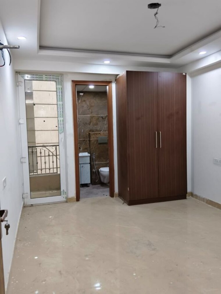 Room, sultanpur 3 Bedroom 125 Sq.Yd. Builder Floor In Sultanpur Delhi 10156625