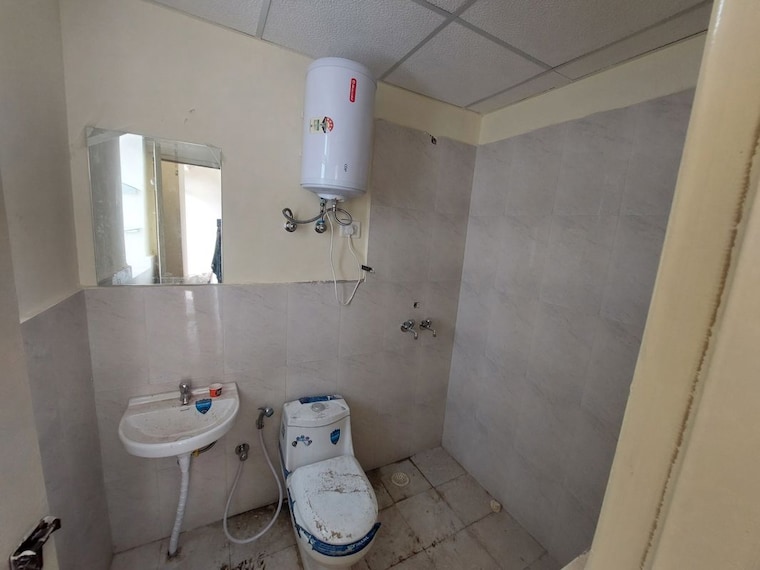 Bathroom, pyramid-altia 3 Bedroom 645 Sq.Ft. Apartment In Sector 70 Gurgaon 10156637