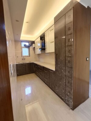 Kitchen in 3 BHK Builder Floor at Sector 45 – for Rent