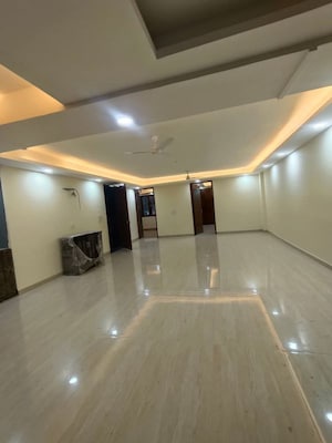 Furnished Amenities in 3 BHK Builder Floor at Sector 45 – for Rent