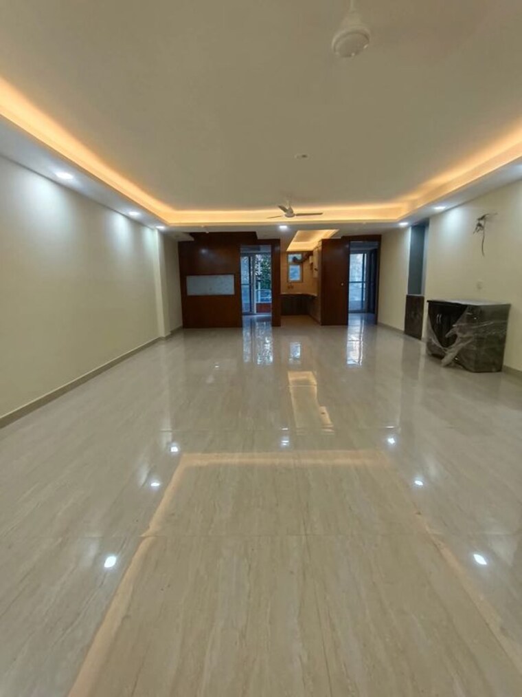 Room, sector 45 3 Bedroom 2005 Sq.Ft. Builder Floor In Sector 45 Gurgaon 10156678