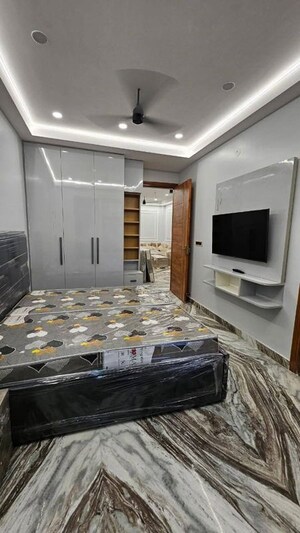 Kitchen in 2 BHK Builder Floor at Sector 40 – for Rent