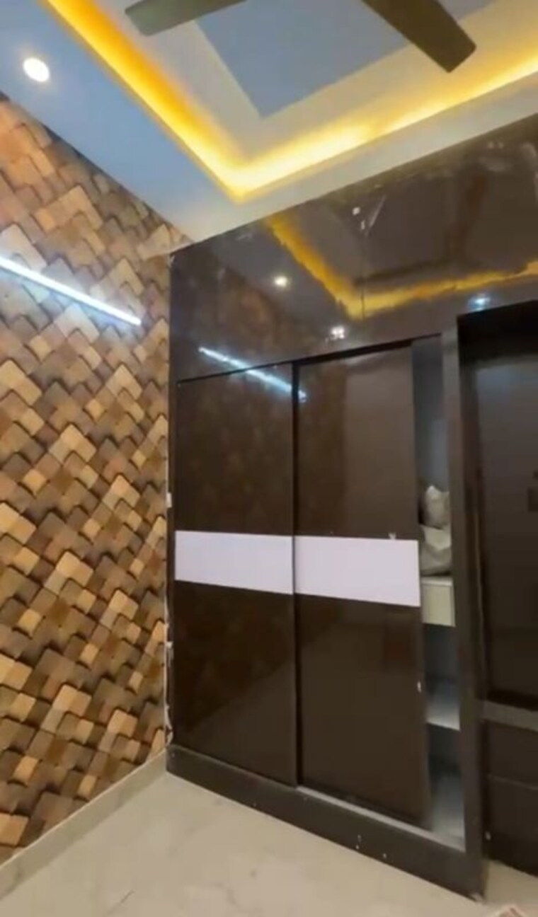 Kitchen, hero-homes-gurgaon 3 Bedroom 1500 Sq.Ft. Builder Floor In Sector 104 Gurgaon 10156661