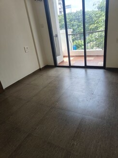 2 BHK + Servant Room Apartment For Rent in Aloha Towers
