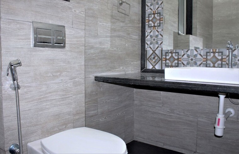 Bathroom, bhandup west Pg For Boys In Bhandup West 10156458