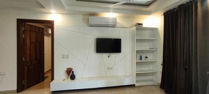 Furnished Amenities in 3 BHK Builder Floor at Unitech Greenwood City Apartment, Sector 45 – for Rent