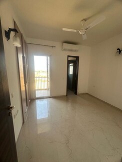 3 BHK + Pooja Room,Basement,Store Room Apartment For Rent in Smart World Orchard