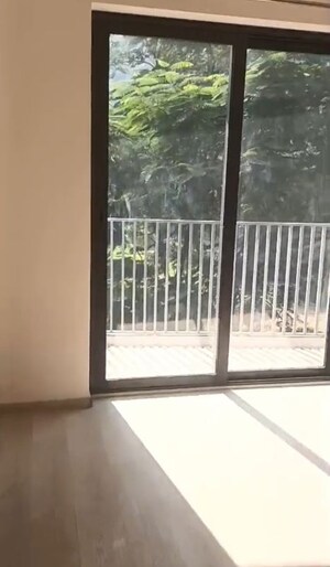 Room in 3 BHK Apartment at Ireo Skyon, Sector 60 – for Rent